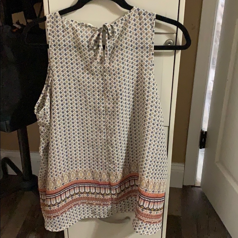 Patterned tank - Picture 2 of 2